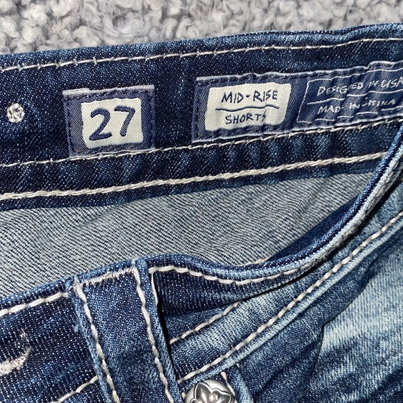 Miss Me mid rise cuffed shorts - Picture 3 of 6